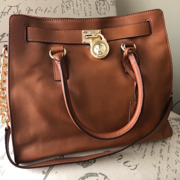 Michael Kors Handbags - 🌟NEW Michael Kors Hamilton Bag in Camel